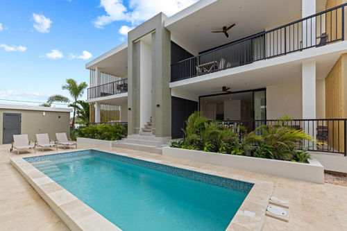 Najnowsze wiadomości o Projekt willi na Karaibach: Poprawa życia w tropikach za pomocą wentylatorów sufitowych z macierzystego drewna