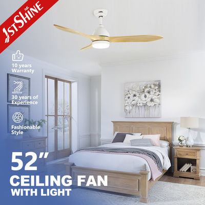 kupować Łatwy w montażu wentylator sufitowy LED z 5 prędkościami i drewnianymi łopatkami, nowoczesny design produkcja online