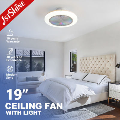 19 CALOWY/OEM WENTYLATOR SUFITOWY LED z białym wykończeniem i ukrytymi łopatkami oraz światłem nastrojowym RGB